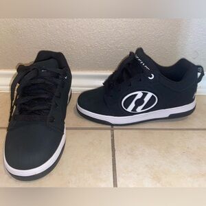Heelys Black and White Kids Sneakers